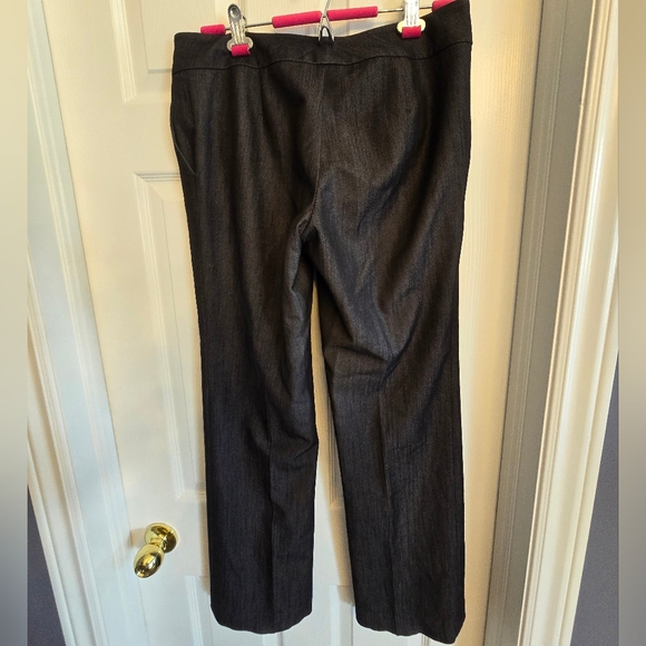 (S) Calvin Klein Trousers - Picture 7 of 10